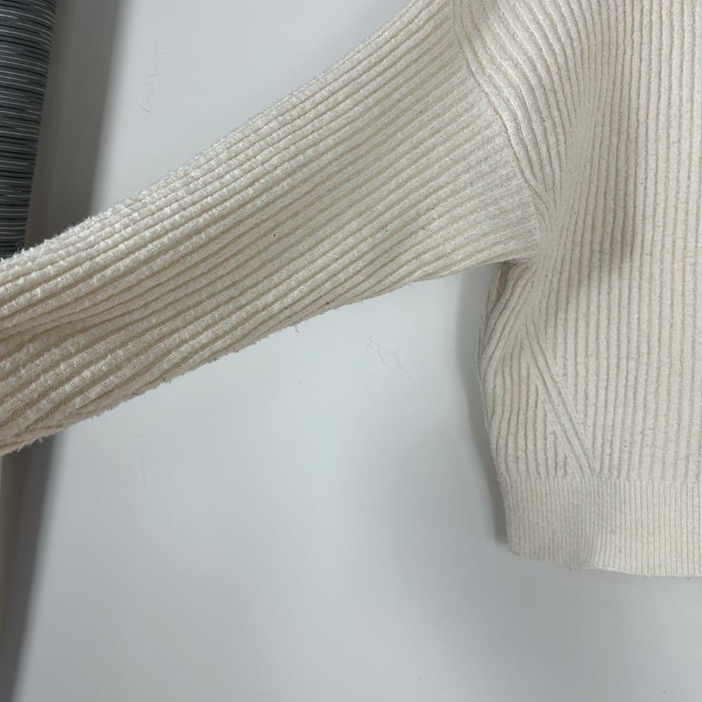 Elodie Cream Crewneck Cropped Ribbed Sweater Medium - Picture 4 of 8